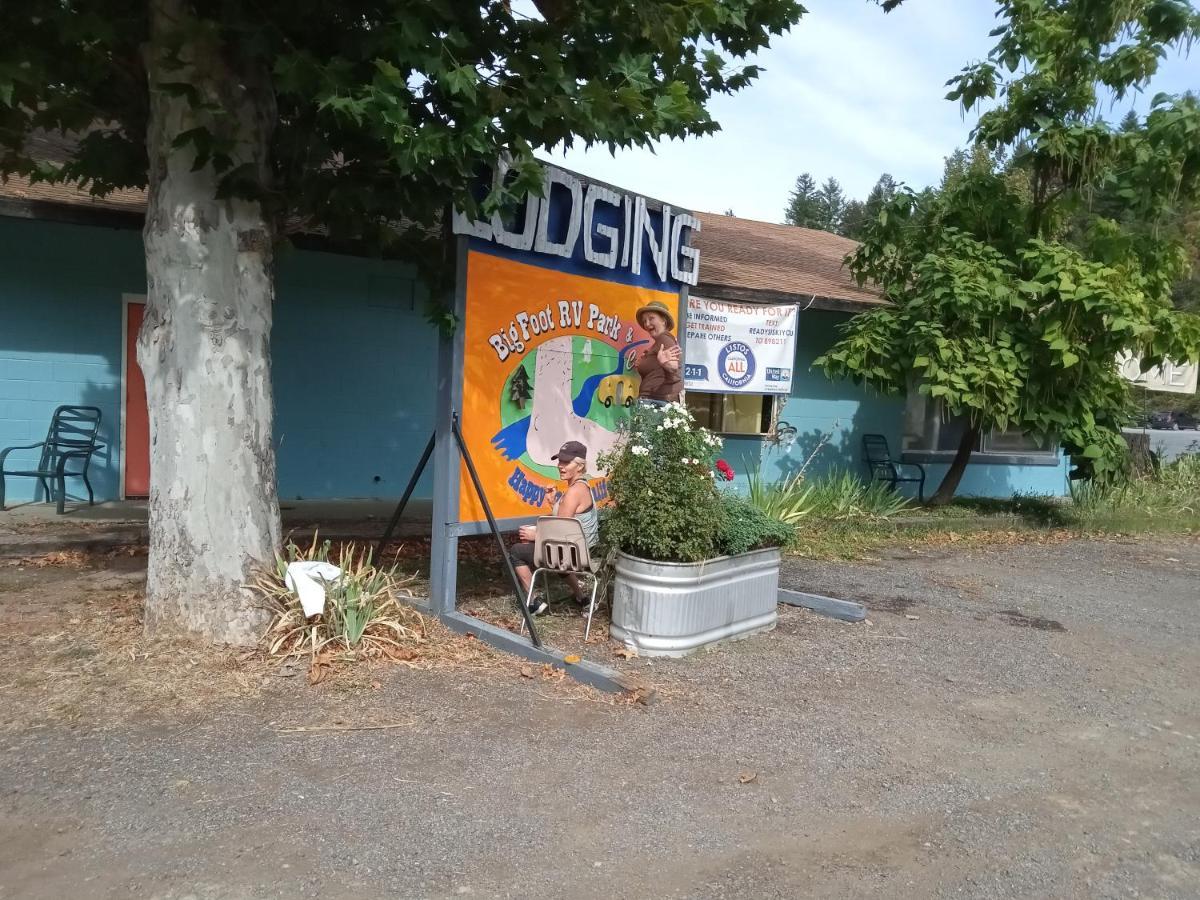 Bigfoot Rv & Cabins Park Happy Camp Exterior photo