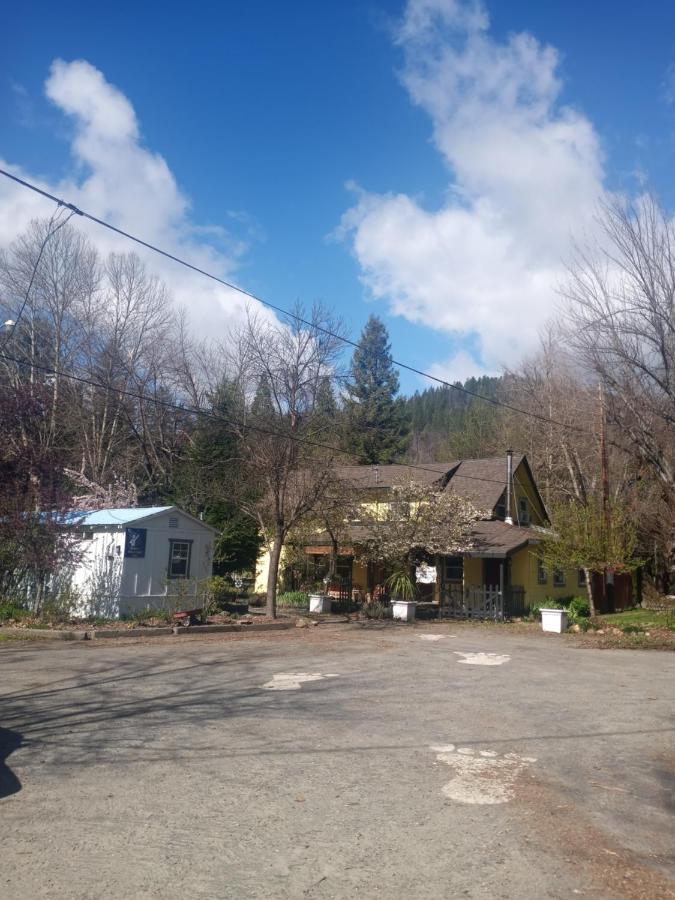 Bigfoot Rv & Cabins Park Happy Camp Exterior photo